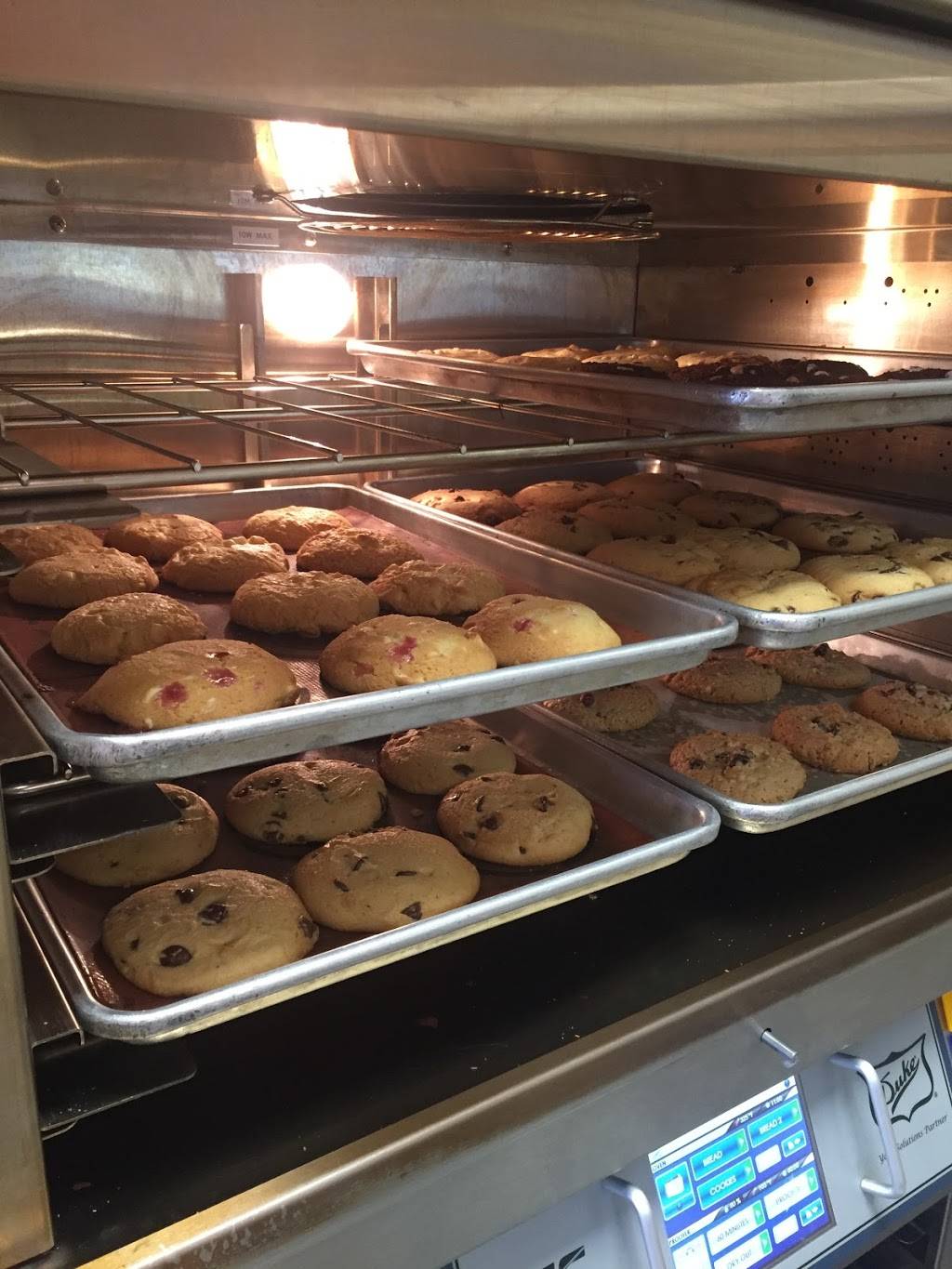 Subway | restaurant | 2467, 3906 E 82nd St, Indianapolis, IN 46240, USA | 3175794900 OR +1 317-579-4900