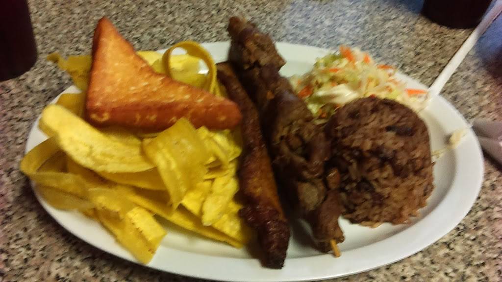 La Bahía Latin Cuisine | restaurant | 3050 E Desert Inn Rd, Las Vegas, NV 89121, USA | 7023690777 OR +1 702-369-0777