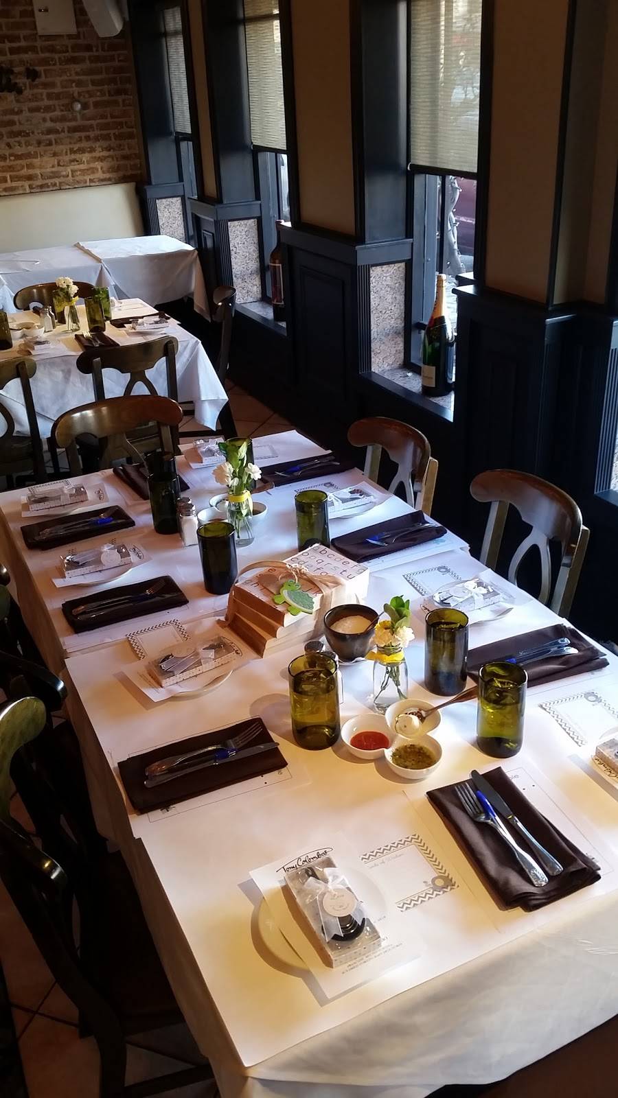 Tony Colombos | restaurant | 208 Sunrise Hwy, Rockville Centre, NY 11570, USA | 5166781996 OR +1 516-678-1996