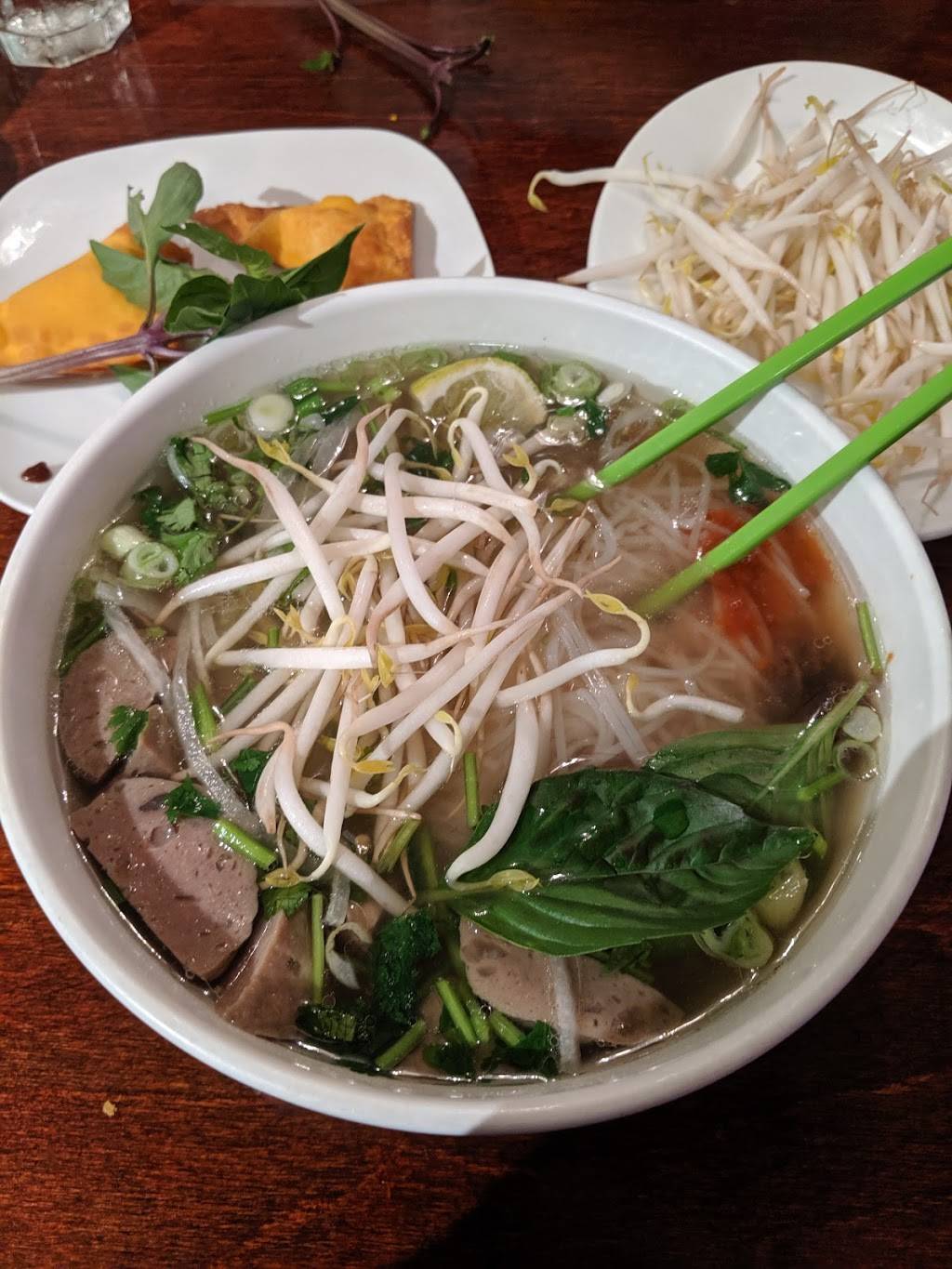 Phở 2000 Restaurant | restaurant | 198 Adams St, Dorchester, MA 02122, USA | 6174361908 OR +1 617-436-1908