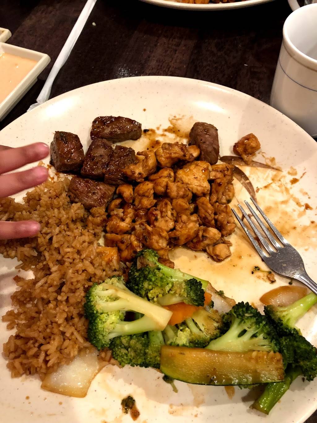 Asian Cafe | restaurant | 265 Turkeysag Trail #103, Palmyra, VA 22963, USA | 4345916641 OR +1 434-591-6641