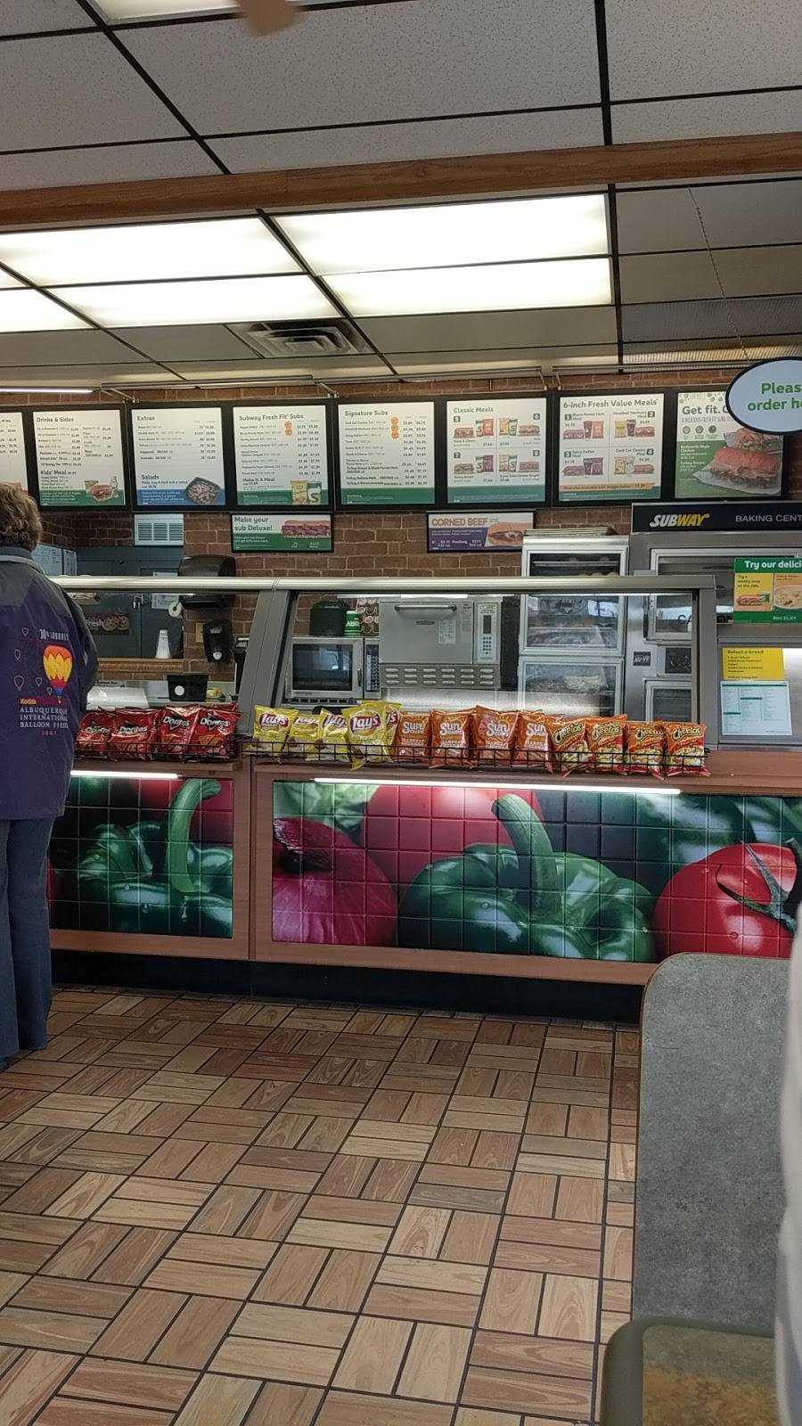 Subway | meal takeaway | 640 Coors Blvd NW #1, Albuquerque, NM 87121, USA | 5058310300 OR +1 505-831-0300