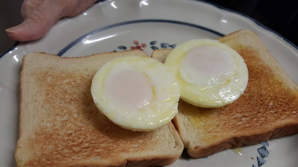 Hiway Inn | restaurant | 600 W St John St, Girard, KS 66743, USA | 6207248449 OR +1 620-724-8449