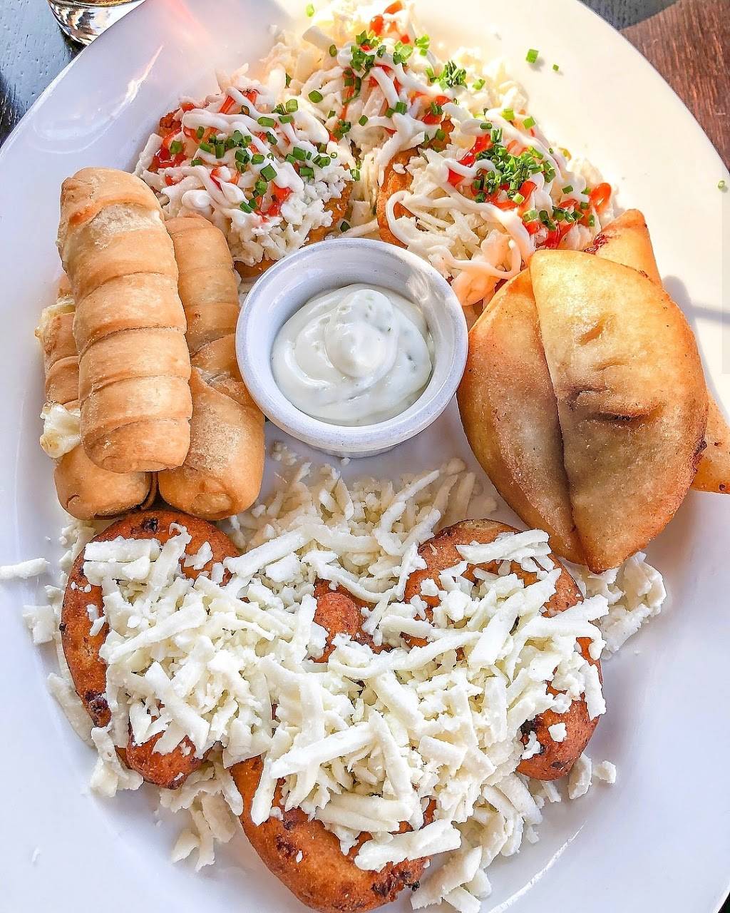 BienMeSabe Venezuelan Cafe & Restaurant | restaurant | 1637 W Montrose Ave, Chicago, IL 60613, USA | 7735495538 OR +1 773-549-5538