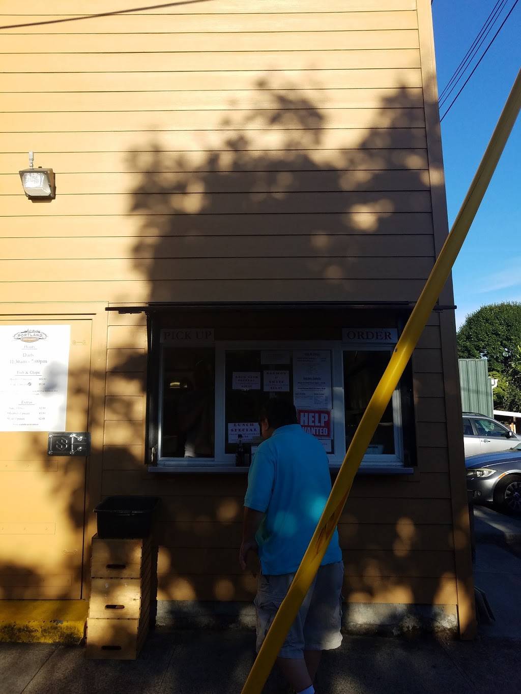 Portland Fish Market Fish And Chips Window | restaurant | 4404 SE Woodstock Blvd, Portland, OR 97206, USA | 5034776988 OR +1 503-477-6988