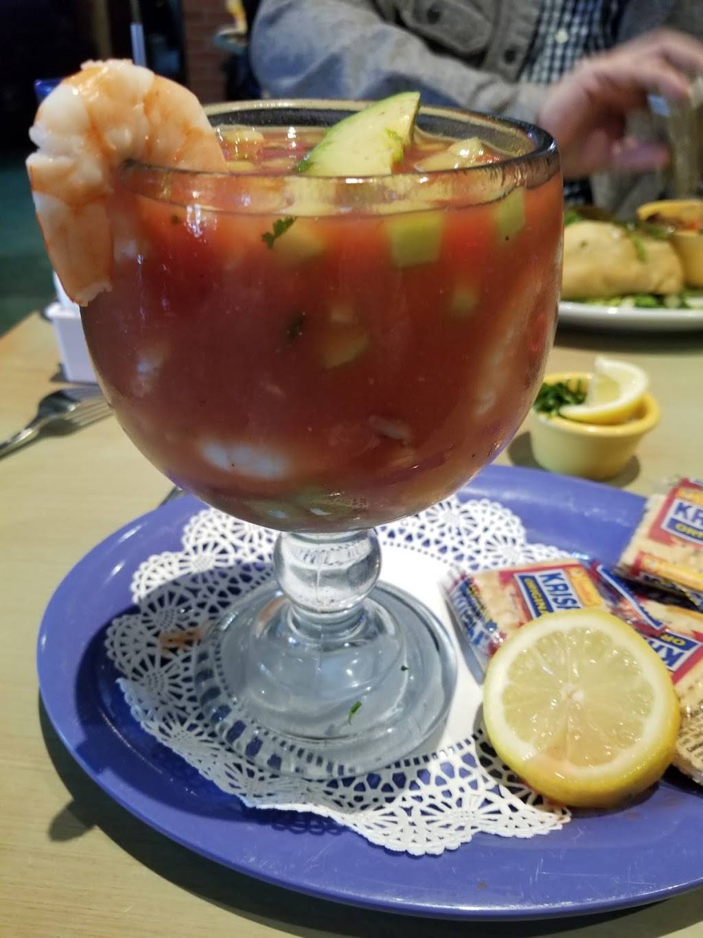La Costa Mariscos at Riverwalk | restaurant | 10100 Stockdale Hwy, Bakersfield, CA 93311, USA | 6612399939 OR +1 661-239-9939
