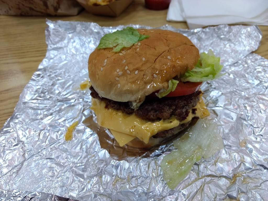 Five Guys | meal takeaway | 6441 Lee Hwy, Warrenton, VA 20187, USA | 5408782065 OR +1 540-878-2065