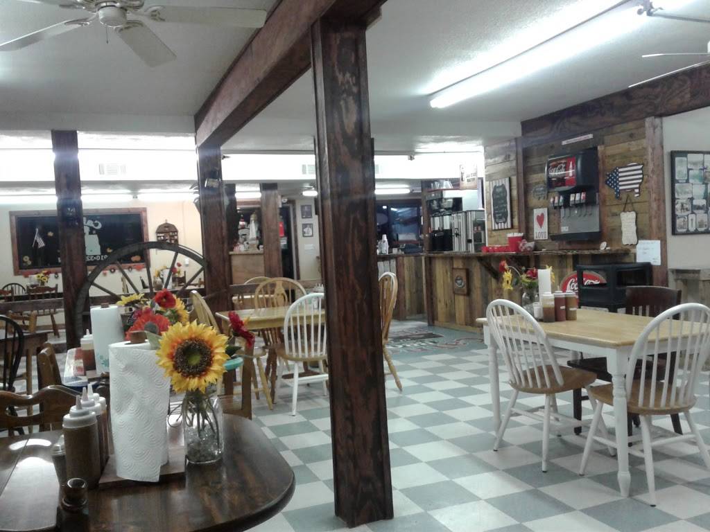 Cainos Red Barn Grill | restaurant | 101 Red Barn Rd, Hubert, NC 28539, USA | 9103262276 OR +1 910-326-2276