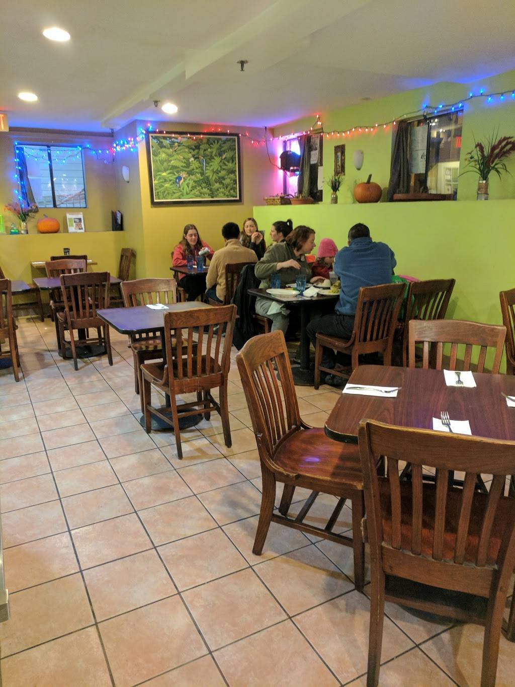 Lime Tree | restaurant | 450 Irving St A, San Francisco, CA 94122, USA | 4156651415 OR +1 415-665-1415