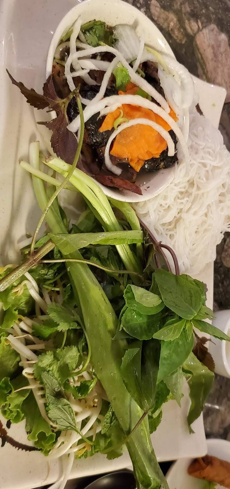 Pho Tay Ho | restaurant | 6414 Rue Saint-Denis, Montréal, QC H2S 2R7, Canada | 5142735627 OR +1 514-273-5627