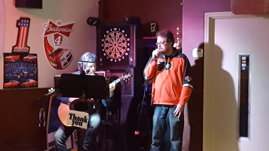 The Hood | restaurant | 405 Main St, Silver City, IA 51571, USA | 7125251183 OR +1 712-525-1183