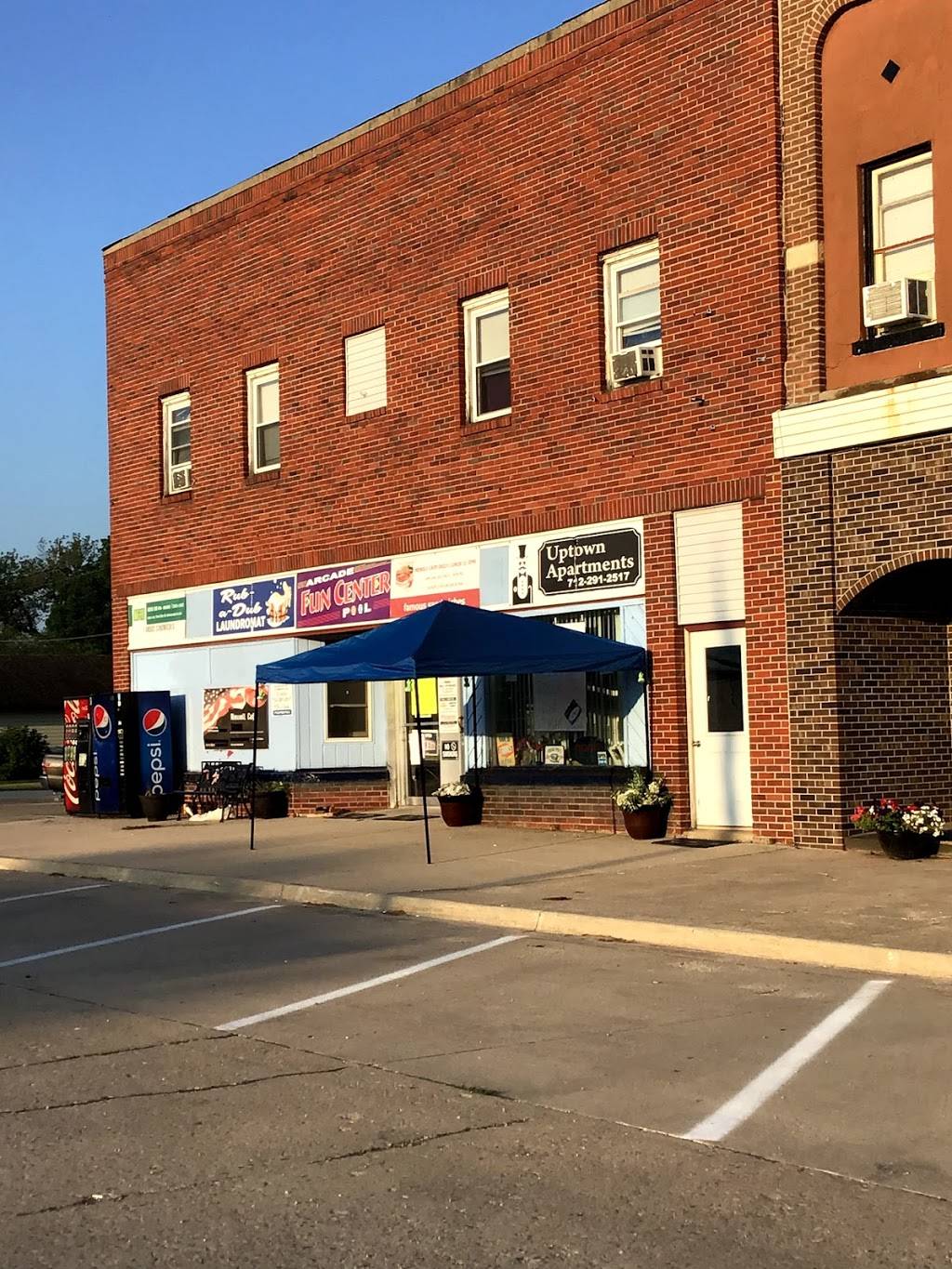 Newell Catering Cafe | restaurant | 124 S Fulton St, Newell, IA 50568, USA | 7122993530 OR +1 712-299-3530