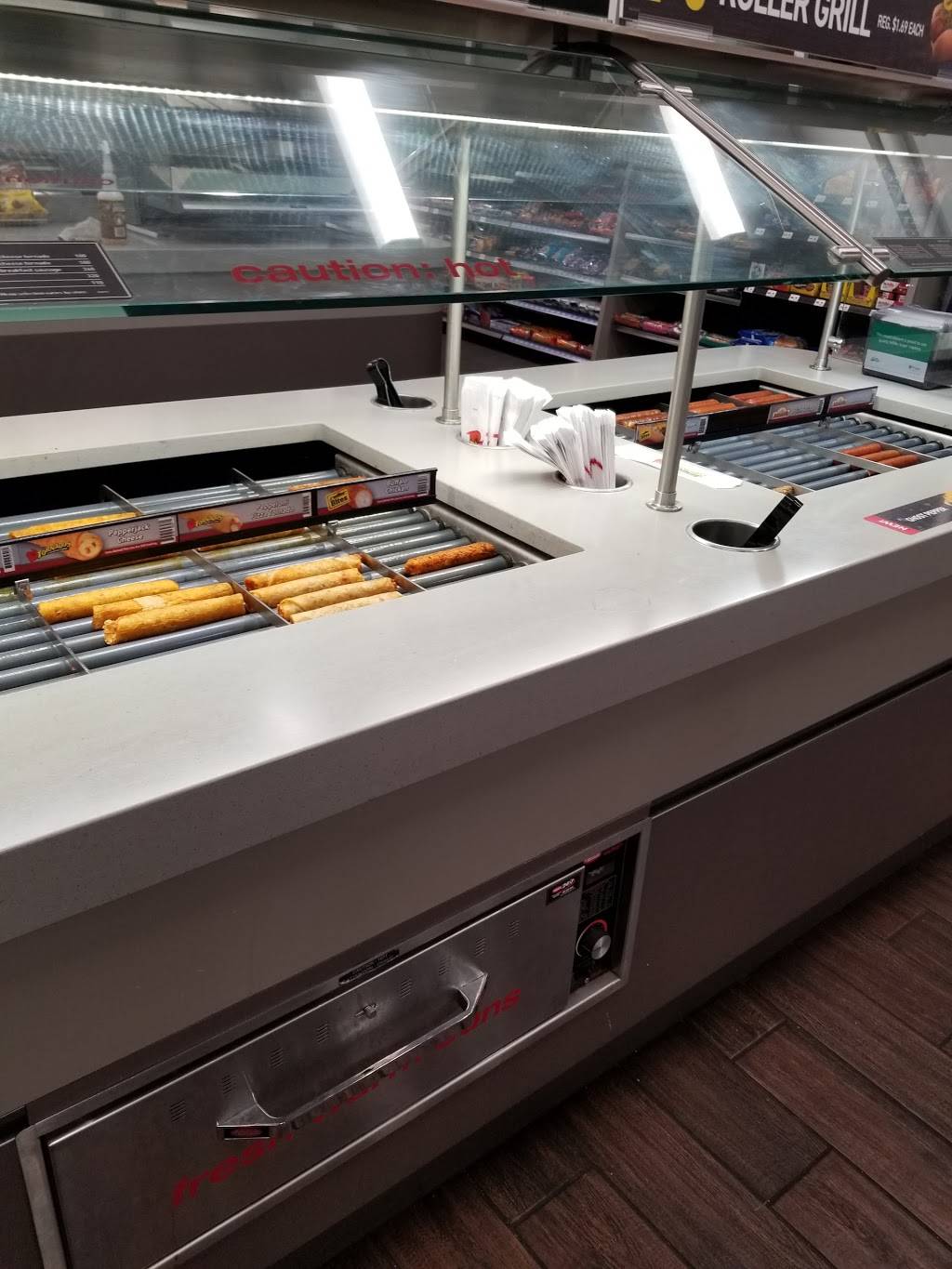 Thorntons Gas Station | bakery | 1351 34th St N, St. Petersburg, FL 33713, USA | 7273210568 OR +1 727-321-0568