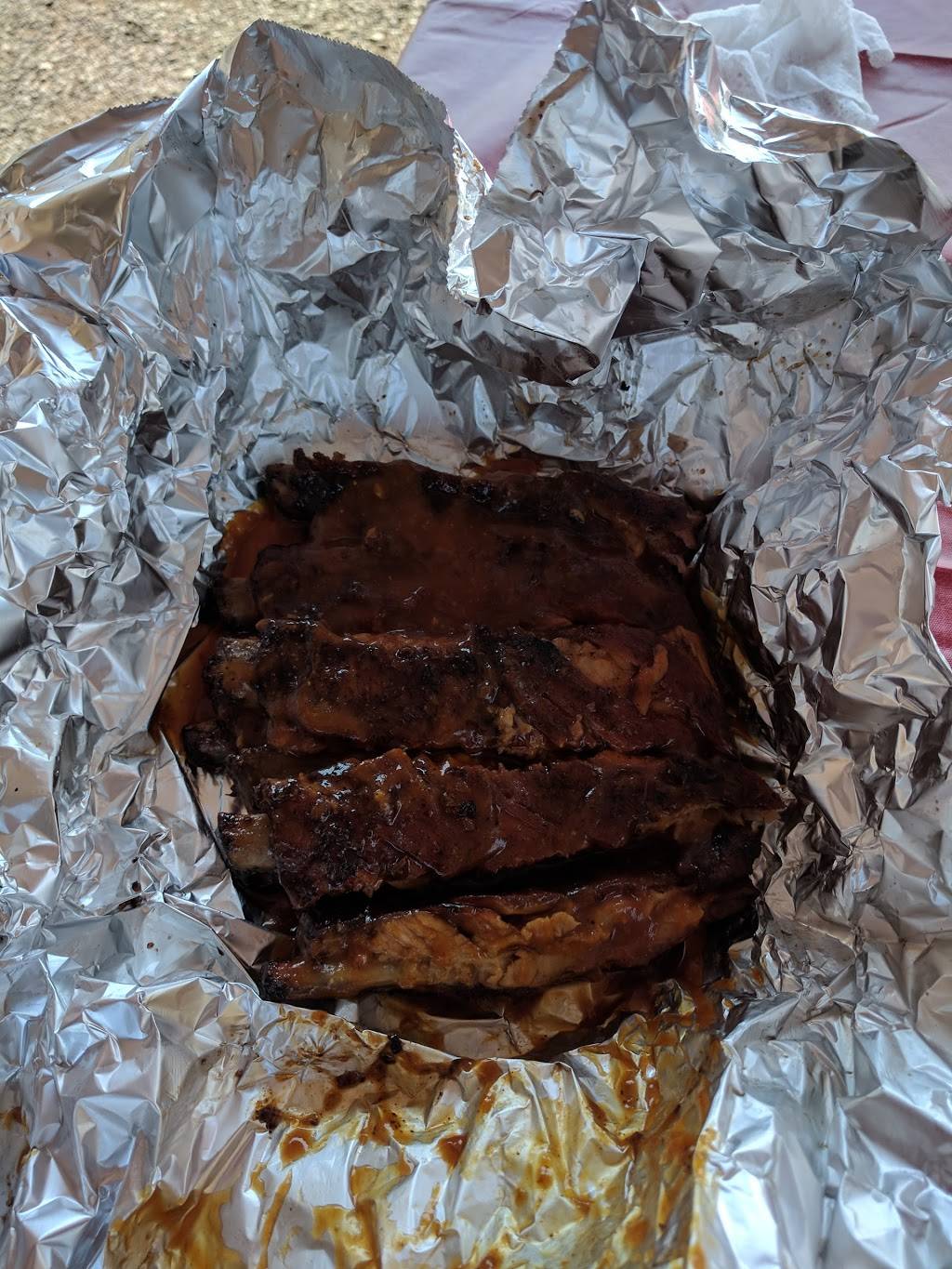 The Pit Stop Barbecue | restaurant | 50 US-15, Aldie, VA 20105, USA | 7039443611 OR +1 703-944-3611