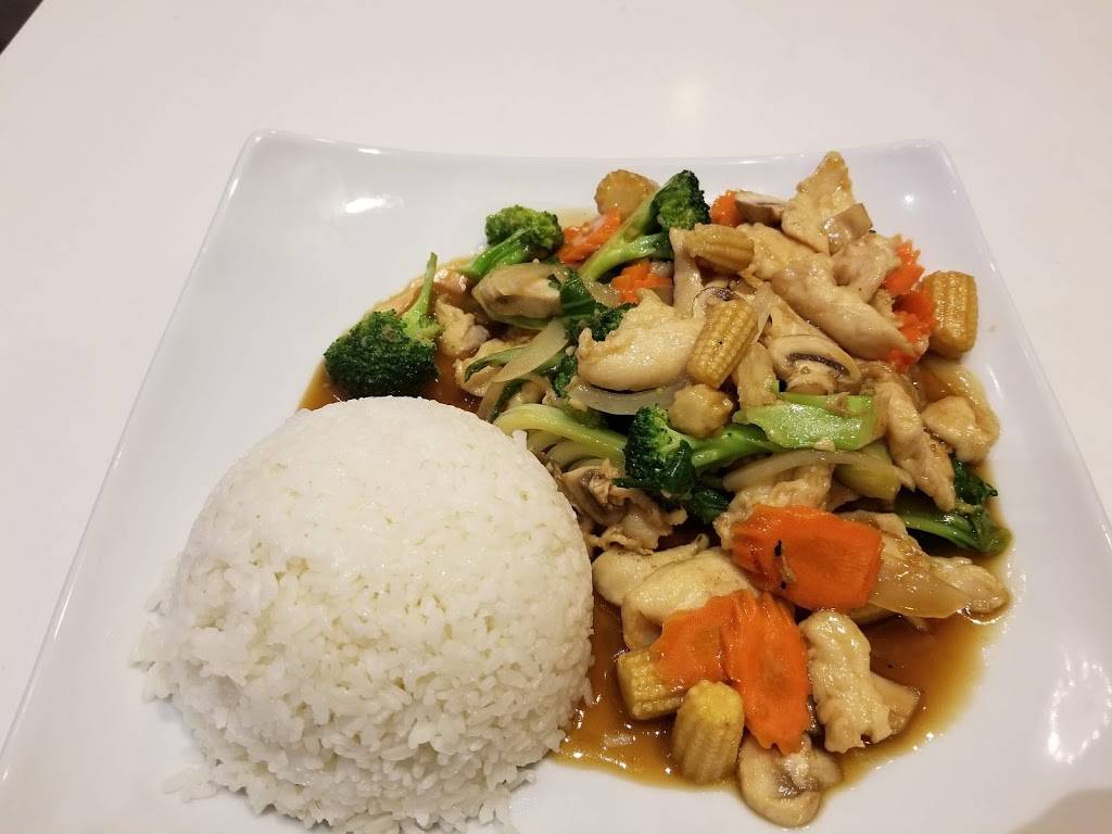 Flamin Phó & Sushi Bar | restaurant | 550 Cedar St Ste 103, San Diego, CA 92101, USA | 6192351665 OR +1 619-235-1665