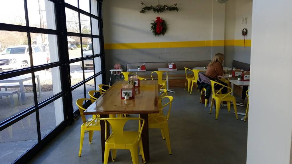 Oxford Canteen | restaurant | 766 N Lamar Blvd, Oxford, MS 38655, USA | 6626383393 OR +1 662-638-3393