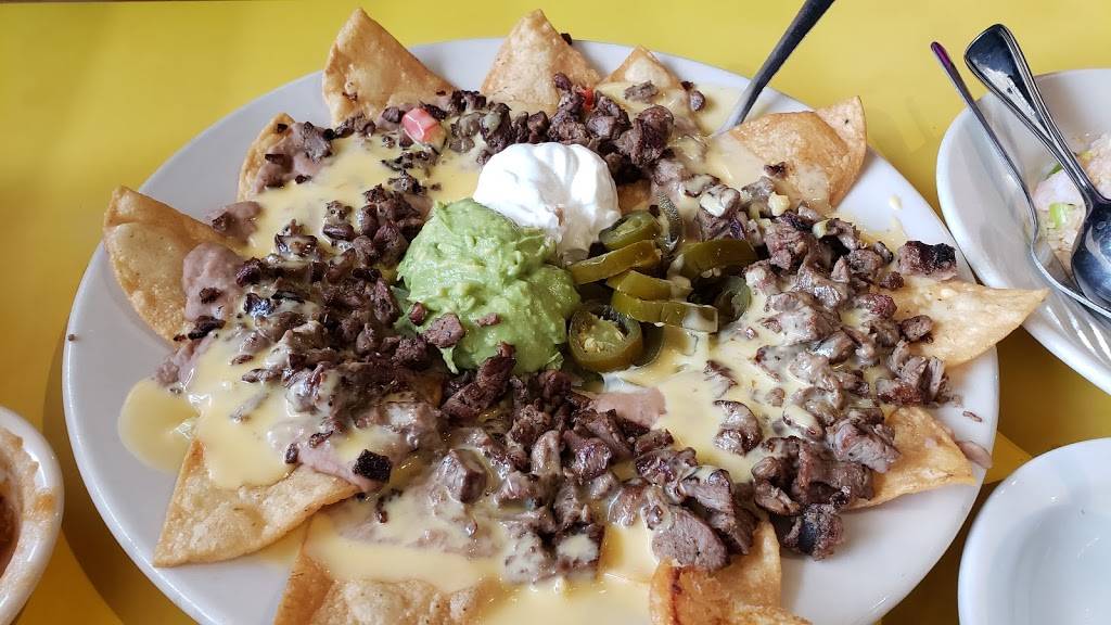 Ostioneria Michoacan | restaurant | 5819 Gulf Fwy, Houston, TX 77023, USA | 7139211800 OR +1 713-921-1800