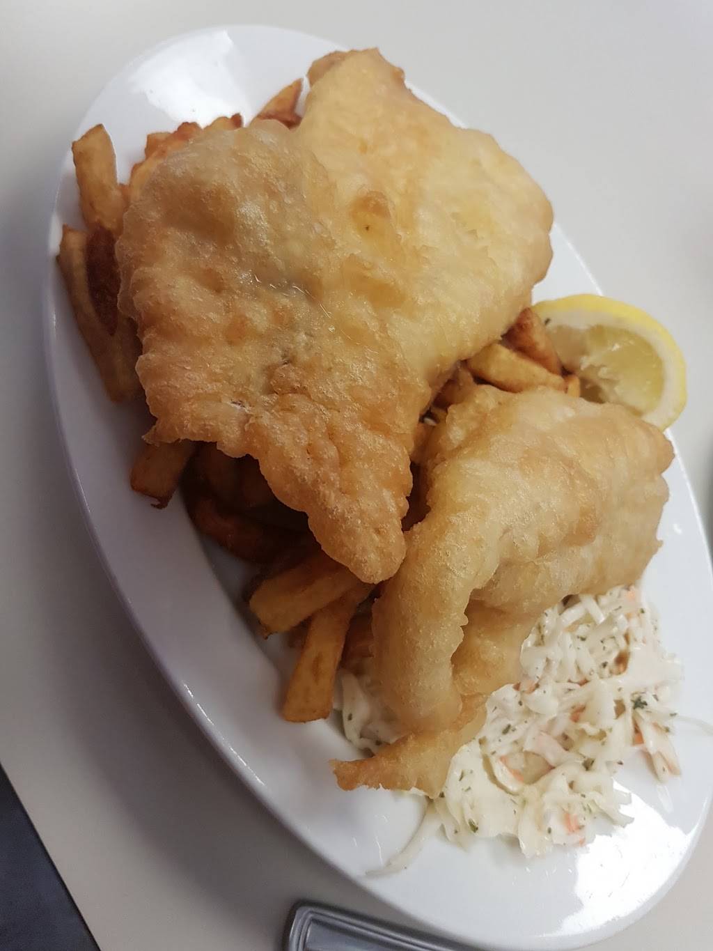 Captain Georges Fish & Chips | restaurant | 355 Wentworth St W, Oshawa, ON L1J 1N6, Canada | 9054324040 OR +1 905-432-4040