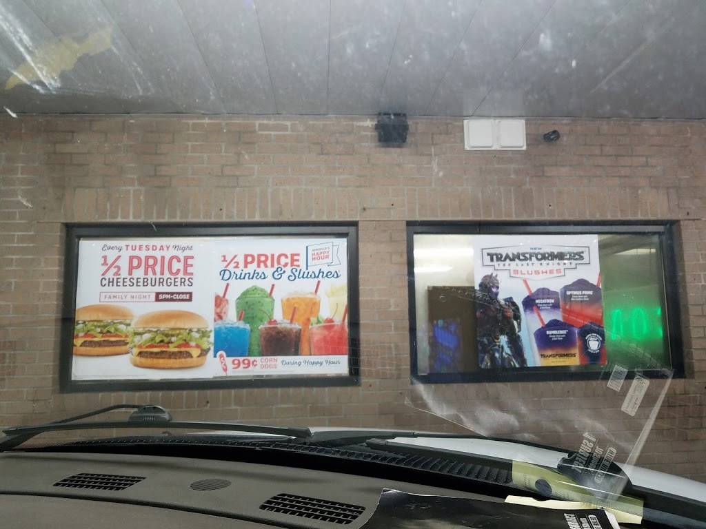 Sonic Drive-In | restaurant | 740 Bienville Blvd, Ocean Springs, MS 39564, USA | 2288728533 OR +1 228-872-8533