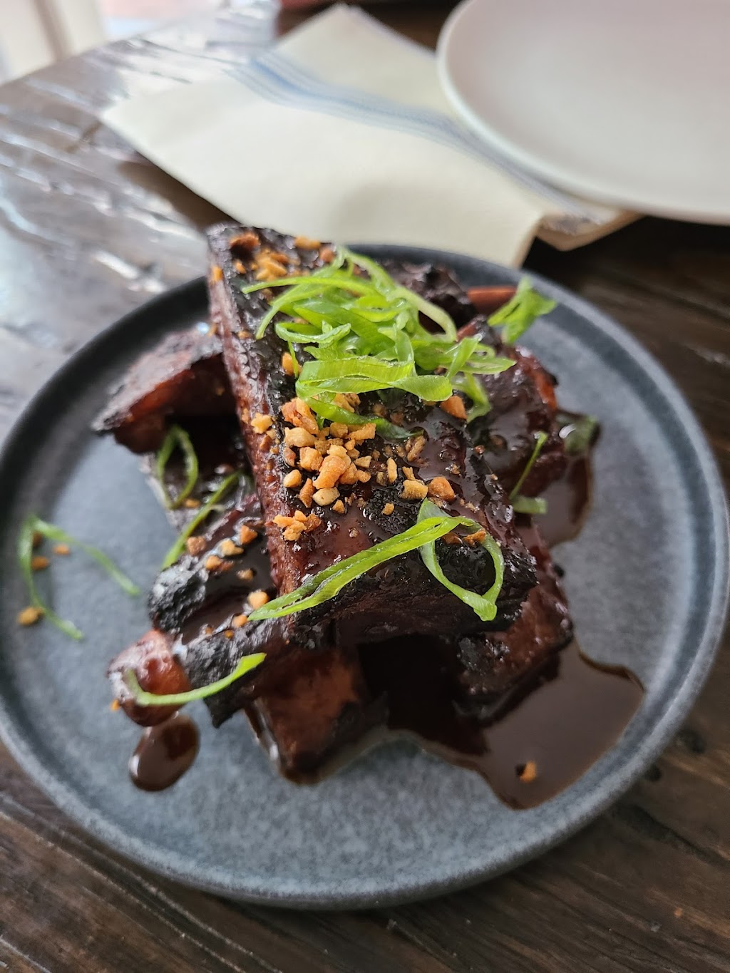 The Gaslight | restaurant | 3 N Union St, Nantucket, MA 02554, USA | 5082286464 OR +1 508-228-6464