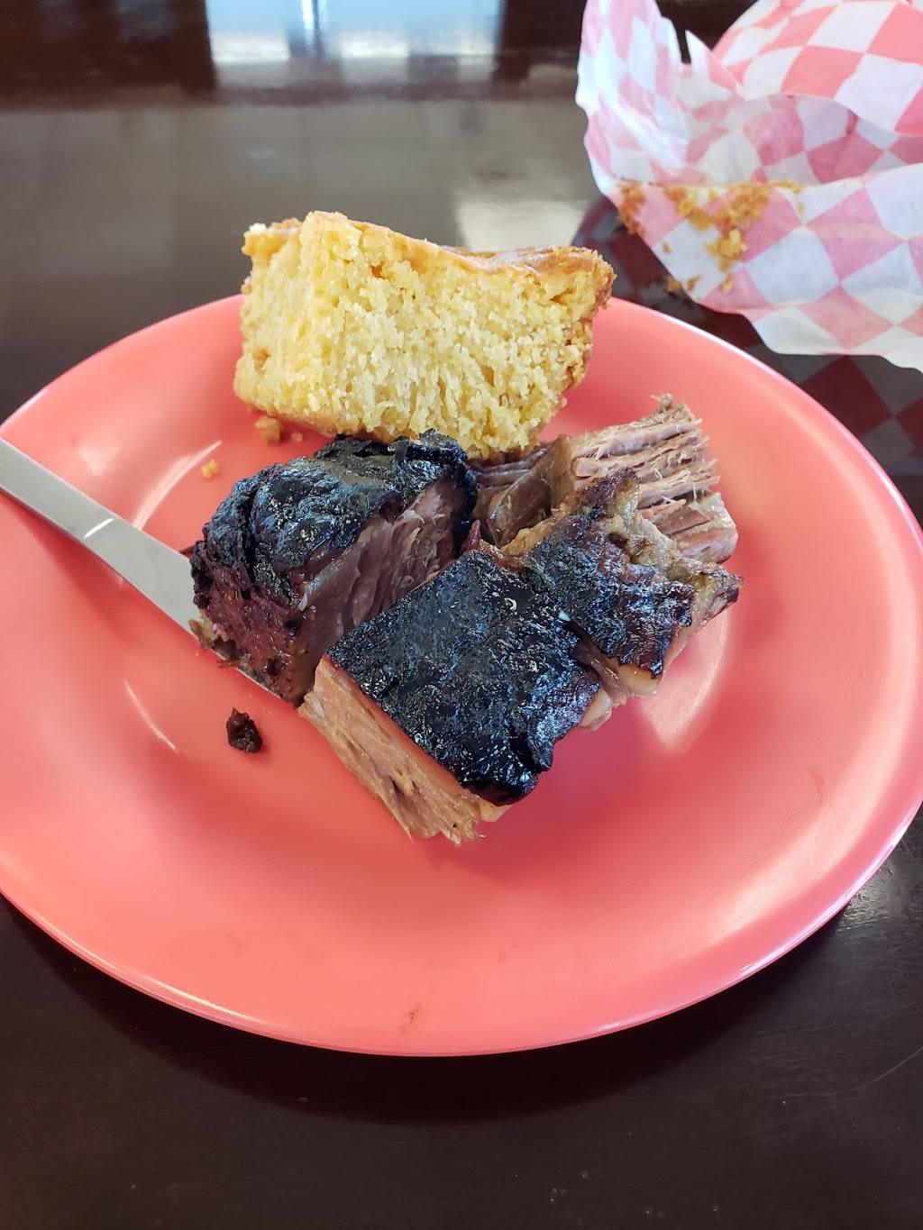 Smokys House BBQ | restaurant | 3019, 300 W Lincoln Ave, Charleston, IL 61920, USA | 2173452227 OR +1 217-345-2227