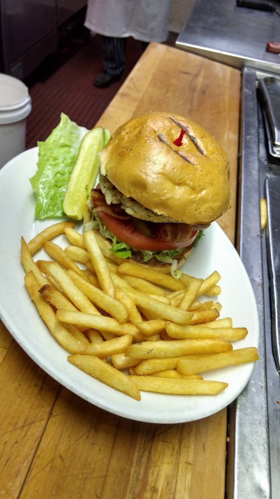 Ripe Tomato An American Grill | restaurant | 2721 State Hwy 9, Ballston Spa, NY 12020, USA | 5185811530 OR +1 518-581-1530