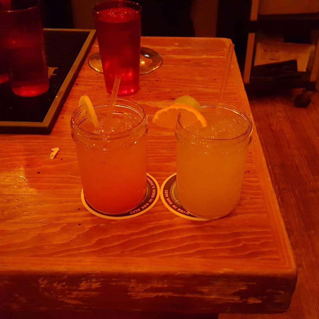 Bombers Burrito Bar | restaurant | 258 Lark St, Albany, NY 12210, USA | 5184639636 OR +1 518-463-9636