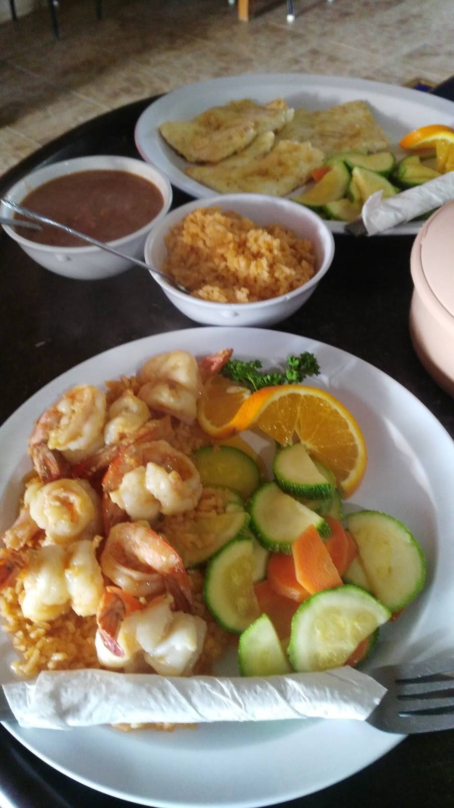 Olas Del Mar | restaurant | Paseo del Mar, Puerto Nuevo, B.C., Mexico | 016616140510 OR +52 661 614 0510