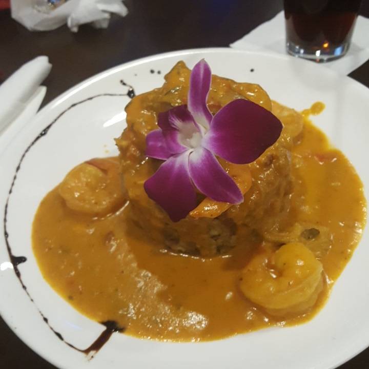 Blue Lounge & Grill | restaurant | 2 Amesbury St, Lawrence, MA 01840, USA | 9782589396 OR +1 978-258-9396