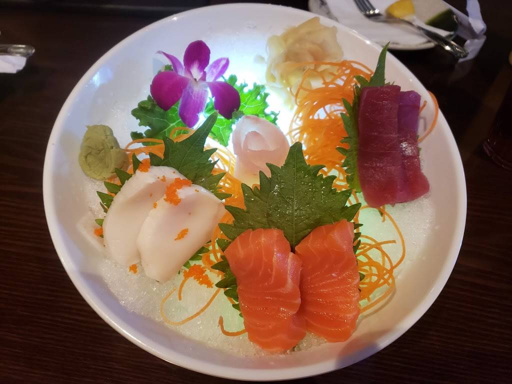 Fancy Q Japanese And Thai Restaurant | restaurant | 2525 US-92, Daytona Beach, FL 32114, USA | 3869449405 OR +1 386-944-9405