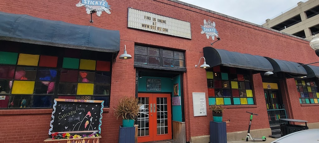 Stickyz RocknRoll Chicken Shack | restaurant | 107 River Market Ave, Little Rock, AR 72201, USA | 5013727707 OR +1 501-372-7707