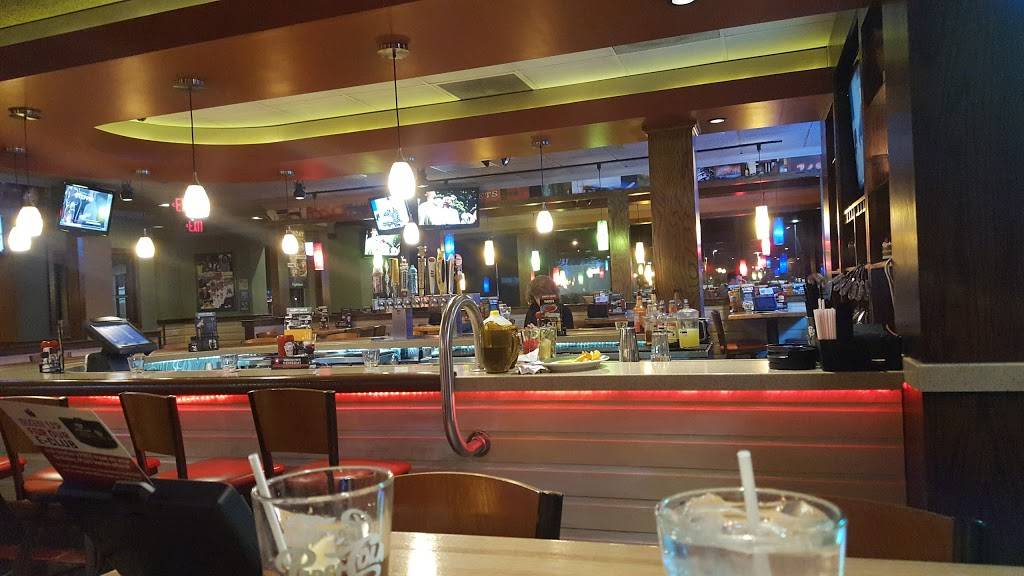 Applebees Grill + Bar | restaurant | 7901 1/2, Southtown Center, Bloomington, MN 55420, USA | 9528818845 OR +1 952-881-8845