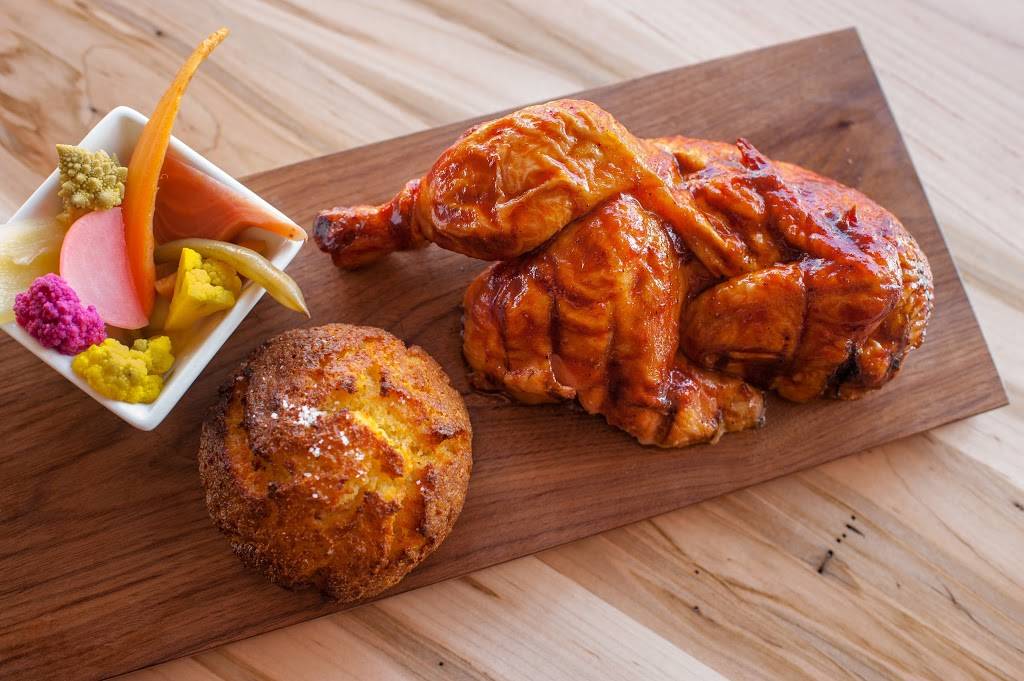 Woodlake Tavern | restaurant | 1431 Del Paso Blvd, Sacramento, CA 95815, USA | 9165140405 OR +1 916-514-0405