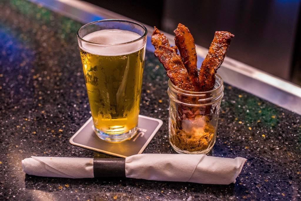 Jakes 29° Sports Bar and Grill | restaurant | 822 Saxon Blvd, Orange City, FL 32763, USA | 3862526484 OR +1 386-252-6484