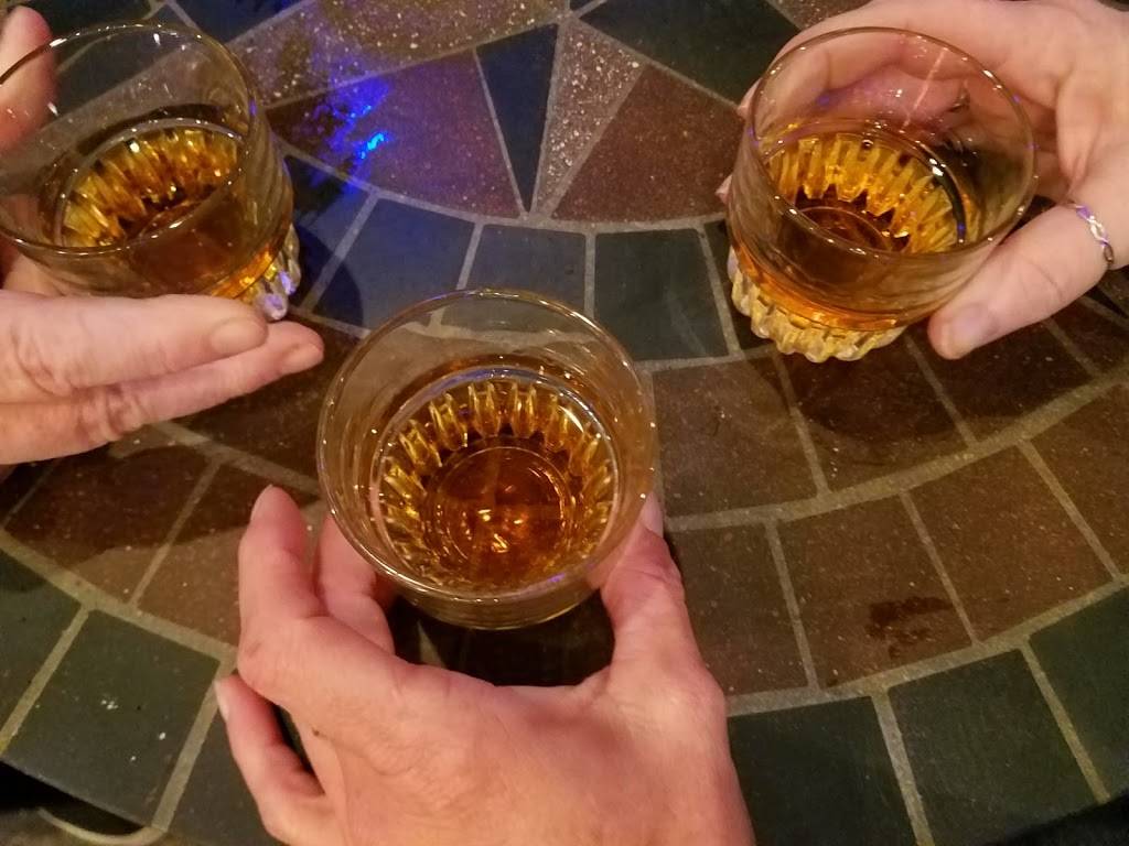 Papa Dons Pub | restaurant | 1891 E Market St, Akron, OH 44305, USA | 3307842400 OR +1 330-784-2400