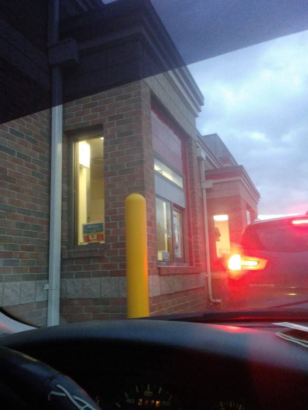 Wendys | restaurant | 4045 Grange Hall Rd, Holly, MI 48442, USA | 2486344587 OR +1 248-634-4587