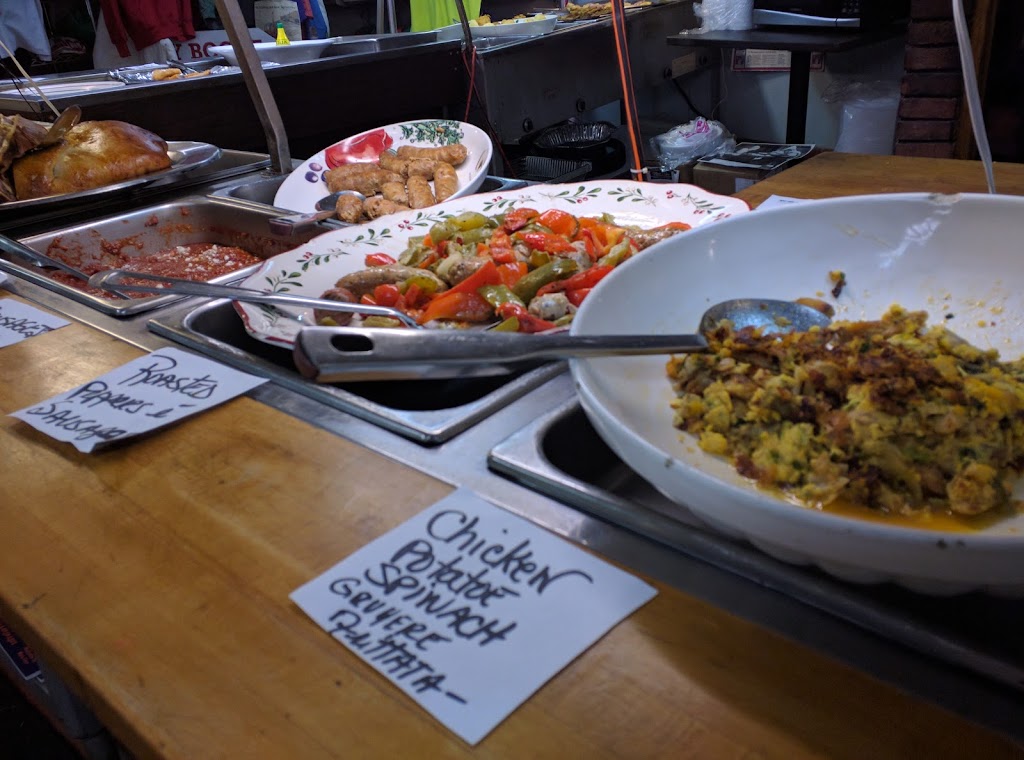 Mom & Ricos Specialty Market | restaurant | 899 Main St, Springfield, MA 01103, USA | 4137328941 OR +1 413-732-8941