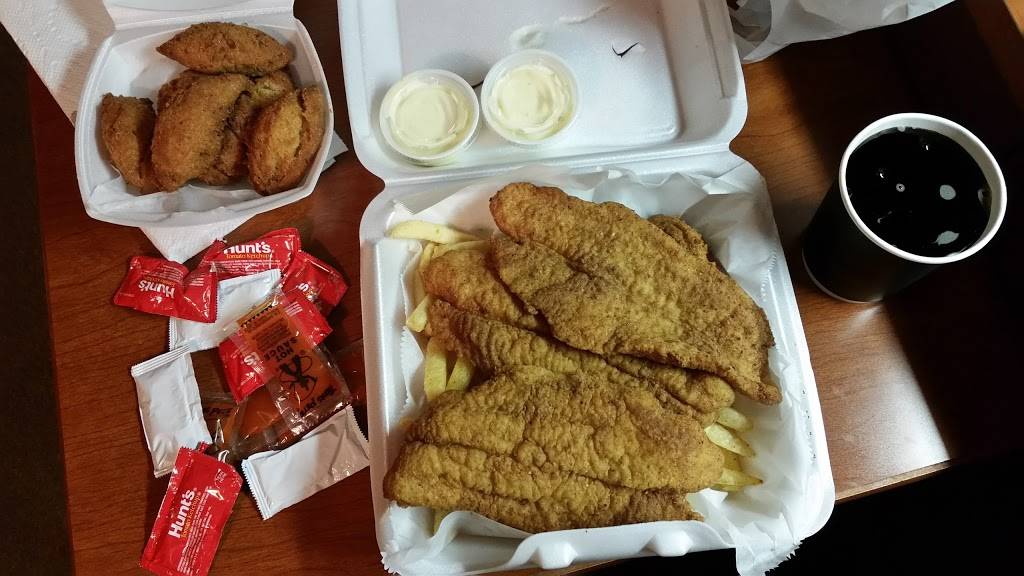 Ashton Deli + Seafood | restaurant | 15525 Warwick Blvd #108, Newport News, VA 23608, USA | 7578873551 OR +1 757-887-3551