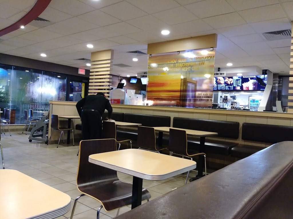 McDonalds | cafe | 3470 Ulmerton Rd, Clearwater, FL 33762, USA | 7275724556 OR +1 727-572-4556