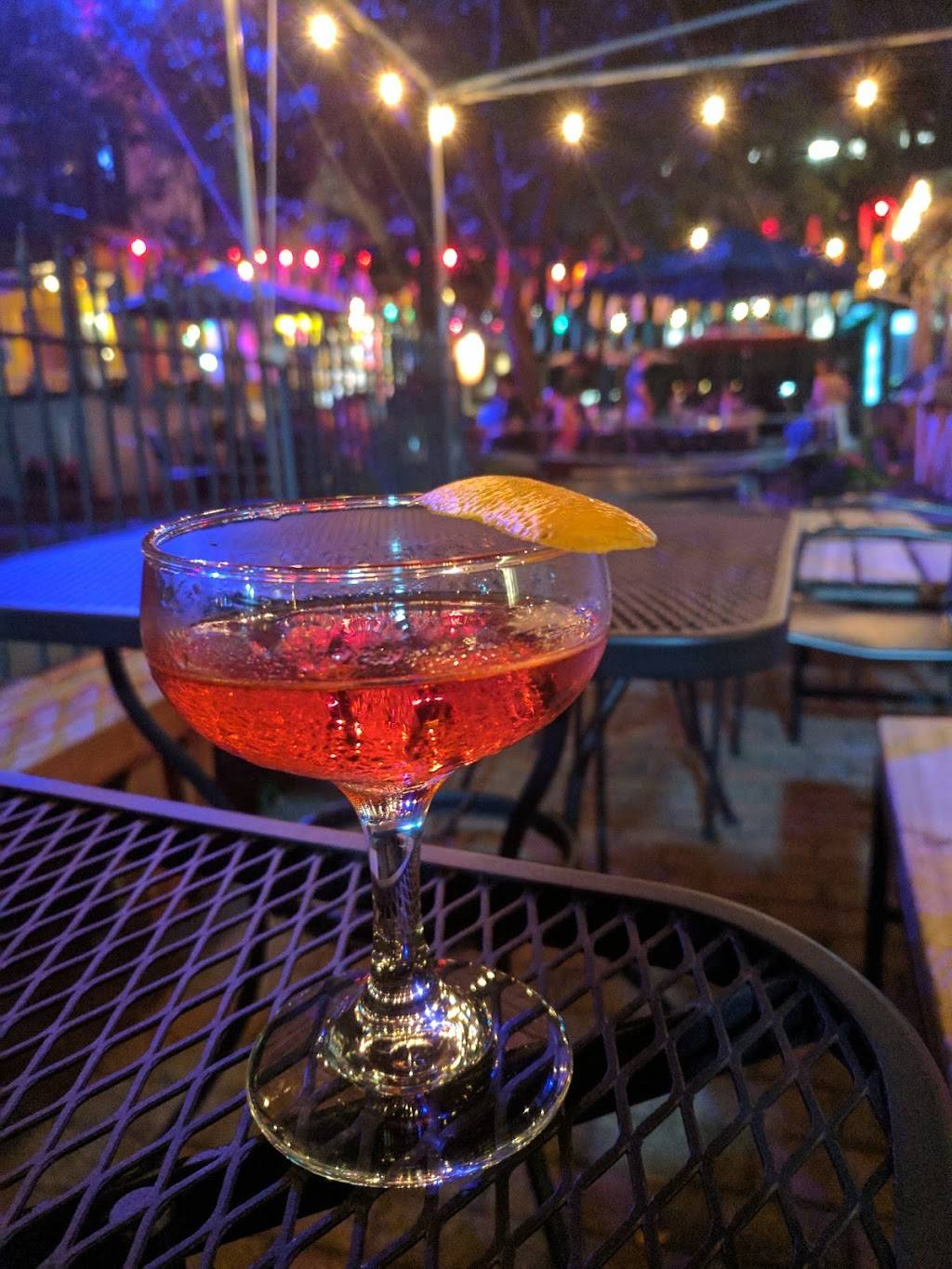 Bar 327 Braun Court | restaurant | 327 Braun Ct, Ann Arbor, MI 48104, USA | 7342193768 OR +1 734-219-3768