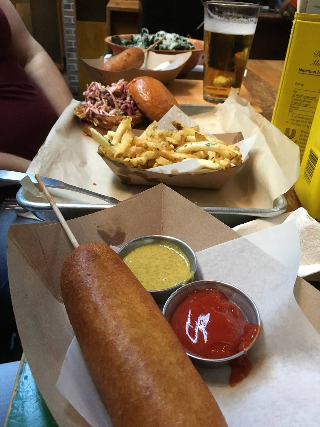 Hi Tops | restaurant | 2247 Market St, San Francisco, CA 94114, USA | 4155512500 OR +1 415-551-2500