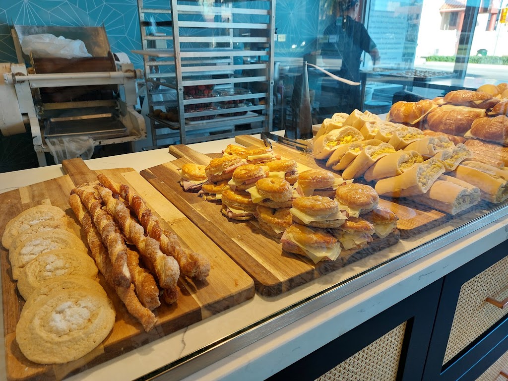 Party Cake Bakery | restaurant | 1356 SW 8th St, Miami, FL 33135, USA | 7865587141 OR +1 786-558-7141