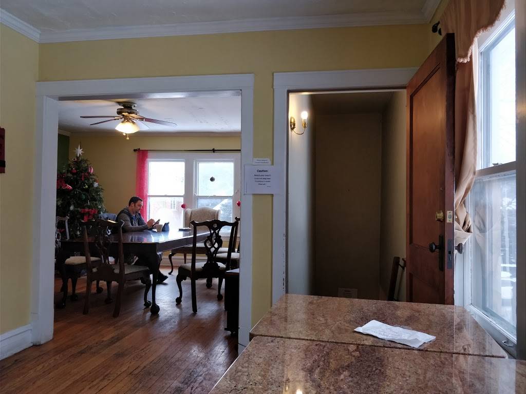 Blue Max Coffee | cafe | 26 Lathrop Ave, Forest Park, IL 60130, USA | 7083669224 OR +1 708-366-9224