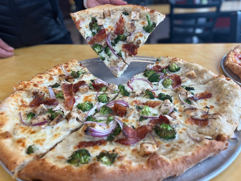 Gandolfos Deli Market | meal takeaway | 5430 S 900 E, Millcreek, UT 84117, USA | 8012623461 OR +1 801-262-3461