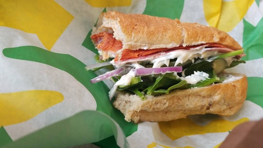 Subway | meal takeaway | 2910 SW, MO-7, Blue Springs, MO 64014, USA | 8162208885 OR +1 816-220-8885