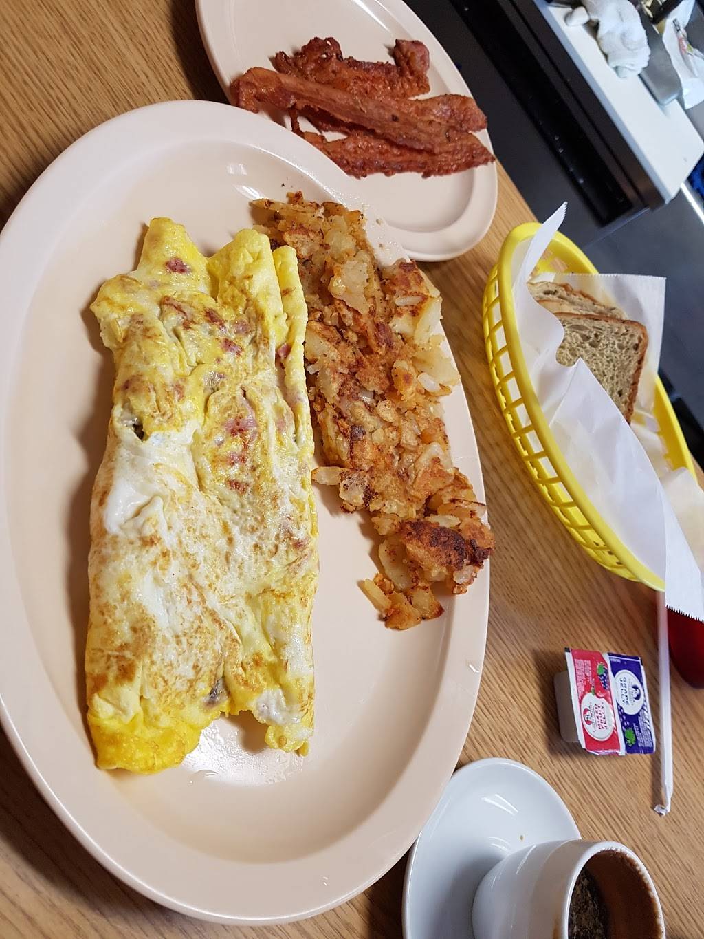 American Coffee Shop | cafe | 41 Prospect Rd, Oakland Park, FL 33334, USA | 9547728850 OR +1 954-772-8850