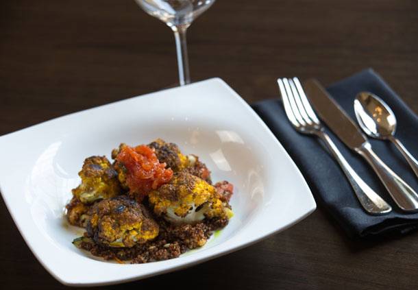 Zenia Bar and Grill | restaurant | 800 Washington Ave, St. Louis, MO 63101, USA | 3146219600 OR +1 314-621-9600