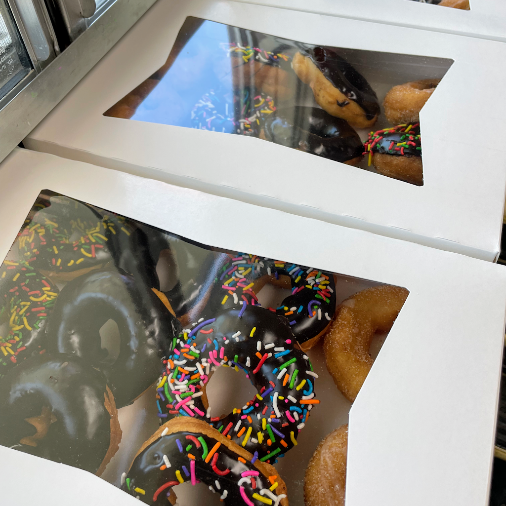 Roots & Leaves Food Truck | cafe | 41001 North Carolina Hwy 12, Avon, NC 27915, USA | 2527738001 OR +1 252-773-8001