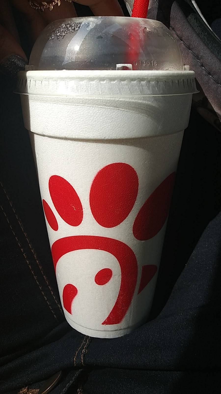 Chick-fil-A | restaurant | 156 S South St, Farmville, VA 23901, USA | 4343150232 OR +1 434-315-0232