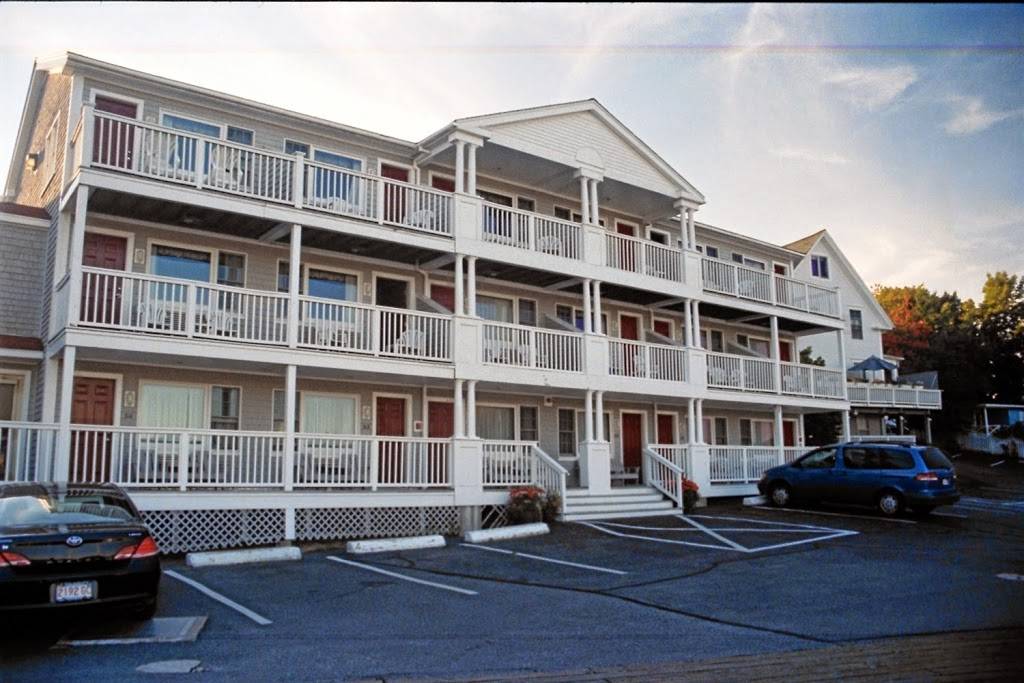 Tugboat Inn | restaurant | 80 Commercial St, Boothbay Harbor, ME 04538, USA | 2076334434 OR +1 207-633-4434